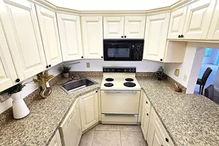 1109 Pine Ridge Cir W, Tarpon Springs, FL 34688 - Photo 19