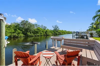1131 45th Avenue NE, Saint Petersburg, FL 33703 - Photo 3
