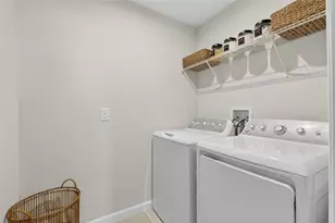 35021 Jomar Ave, Zephyrhills, FL 33541 - Photo 25