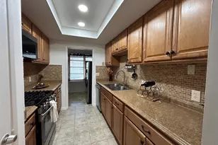 6100 21st St N, Saint Petersburg, FL 33714 - Photo 13