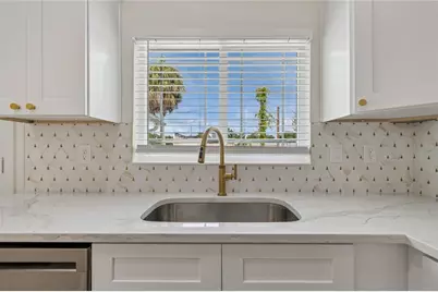 2301 Highland Street S, Saint Petersburg, FL 33705 - Photo 11