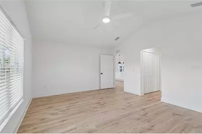 2301 Highland Street S, Saint Petersburg, FL 33705 - Photo 17