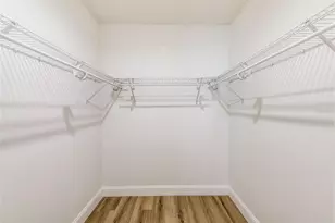 8005 Dorado Ct, Tampa, FL 33637 - Photo 19