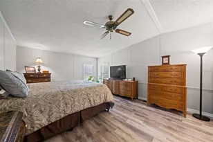 5645 Loretta Ct, Zephyrhills, FL 33542 - Photo 19