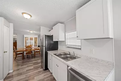 5645 Loretta Court, Zephyrhills, FL 33542 - Photo 7