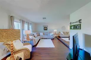 3060 Ardenwood Dr, Spring Hill, FL 34609 - Photo 7