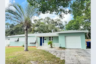1560 Robinson Drive N, Saint Petersburg, FL 33710 - Photo 1