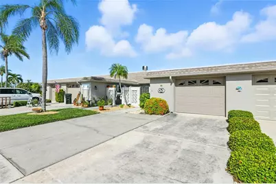 545 Boca Ciega Point Boulevard N, Saint Petersburg, FL 33708 - Photo 5