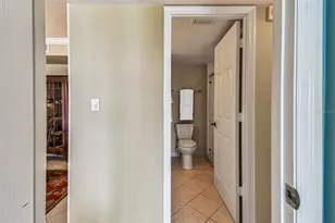 101 Benjamin Franklin Dr, Sarasota, FL 34236 - Photo 29