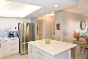 4900 Brittany Dr S, Saint Petersburg, FL 33715 - Photo 3