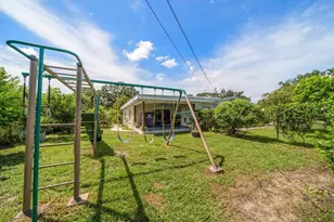 1404 N Palm Dr, Plant City, FL 33563 - Photo 25