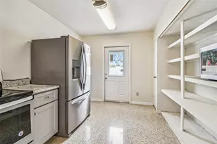 1101 81st Ave N, Saint Petersburg, FL 33702 - Photo 15