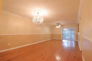 3821 N Oak Dr, Tampa, FL 33611 - Photo 3