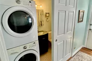 144 Americana Ct NE, Saint Petersburg, FL 33702 - Photo 17