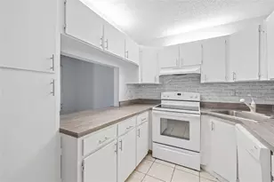 1400 Pine Glen Ln, Tarpon Springs, FL 34688 - Photo 17