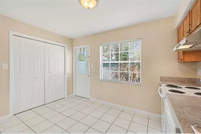 37240 Embassy Park Lane, Dade City, FL 33525 - Photo 9
