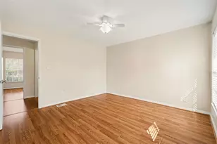 37240 Embassy Pk Ln, Dade City, FL 33525 - Photo 17