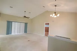 9256 Water Hazard Dr, Hudson, FL 34667 - Photo 9