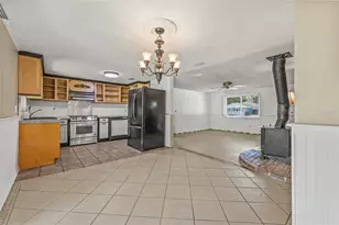 8707 Fountain Ave, Tampa, FL 33615 - Photo 13