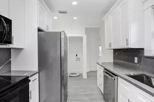 2515 W Hiawatha St, Tampa, FL 33614 - Photo 7