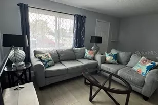 9213 Tudor Dr, Tampa, FL 33615 - Photo 5