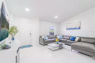 1717 Compton St, Brandon, FL 33511 - Photo 5