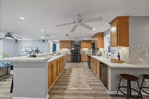 5330 Black Pine Dr, Tampa, FL 33624 - Photo 9