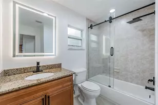 9504 W Cluster Ave, Tampa, FL 33615 - Photo 17