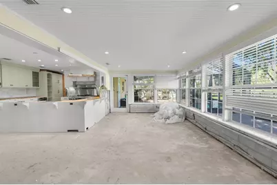 1467 54th Avenue NE, Saint Petersburg, FL 33703 - Photo 9