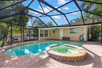1467 54th Avenue NE, Saint Petersburg, FL 33703 - Photo 5