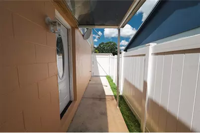 16009 Saddle Creek Drive, Tampa, FL 33618 - Photo 29