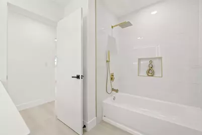 4822 W Bay Court Avenue, Tampa, FL 33611 - Photo 35