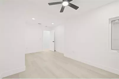 4822 W Bay Court Avenue, Tampa, FL 33611 - Photo 33