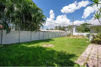 1563 Eden Isle Boulevard NE, Saint Petersburg, FL 33704 - Photo 53