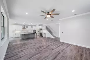 14808 Lake Magdalene Cir, Tampa, FL 33613 - Photo 13