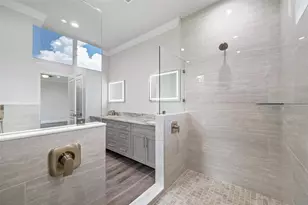 14808 Lake Magdalene Cir, Tampa, FL 33613 - Photo 25