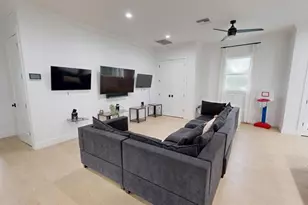 8241 Cass Rd, Zephyrhills, FL 33540 - Photo 15