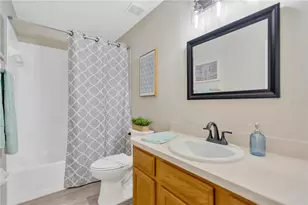 327 Kensington Lake Cir, Brandon, FL 33511 - Photo 9