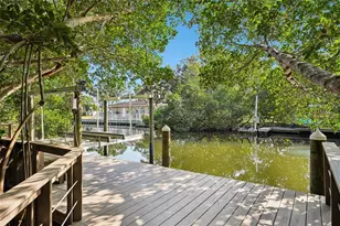 660 Bay Laurel Ct NE, Saint Petersburg, FL 33703 - Photo 51