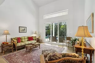 660 Bay Laurel Ct NE, Saint Petersburg, FL 33703 - Photo 21