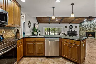 35349 Perch Dr, Zephyrhills, FL 33541 - Photo 23