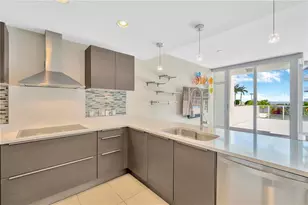 145 2nd Ave S, Saint Petersburg, FL 33701 - Photo 9