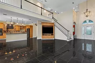 8607 51st Ave W, Bradenton, FL 34210 - Photo 5