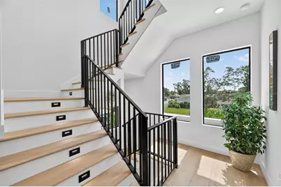 1935 Shore Acres Boulevard NE, Saint Petersburg, FL 33703 - Photo 7