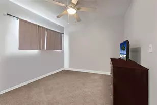 1112 Longfellow Rd, Sarasota, FL 34243 - Photo 31