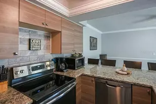 1112 Longfellow Rd, Sarasota, FL 34243 - Photo 13