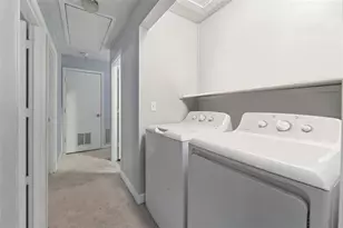 1112 Longfellow Rd, Sarasota, FL 34243 - Photo 25