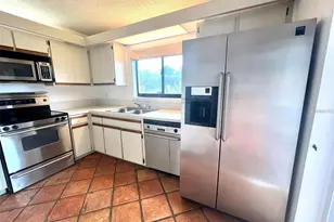 15308 E Pond Woods Dr, Tampa, FL 33618 - Photo 9