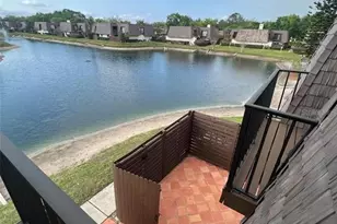 15308 E Pond Woods Dr, Tampa, FL 33618 - Photo 3