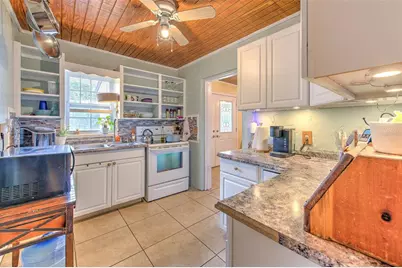 38708 9th Avenue, Zephyrhills, FL 33542 - Photo 11